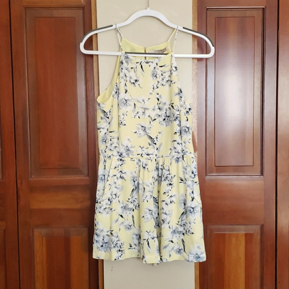 [NWT] F21 Contemporary Yellow Floral Sleeveless Romper